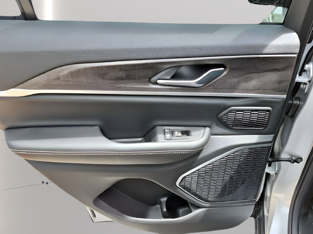 New 2026 Jeep Grand Cherokee Limited RWD image 17