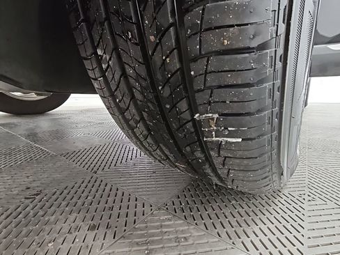 Used 2025 Honda Pilot EX-L image 46