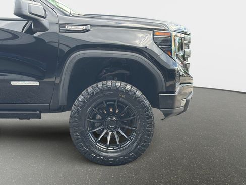 Used 2024 GMC Sierra 1500 Elevation w/ Preferred Package AWD/4WD image 3