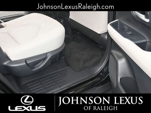 Used 2024 Toyota Grand Highlander FWD image 13