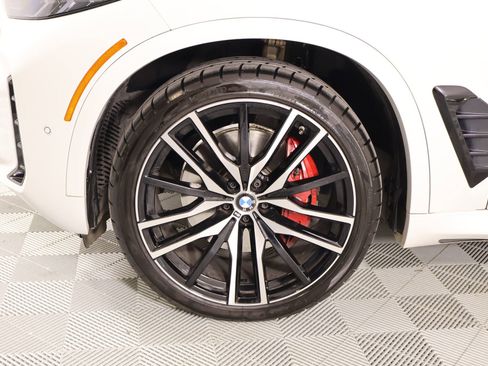 Used 2024 BMW X5 xDrive40i w/ Executive Package image 19