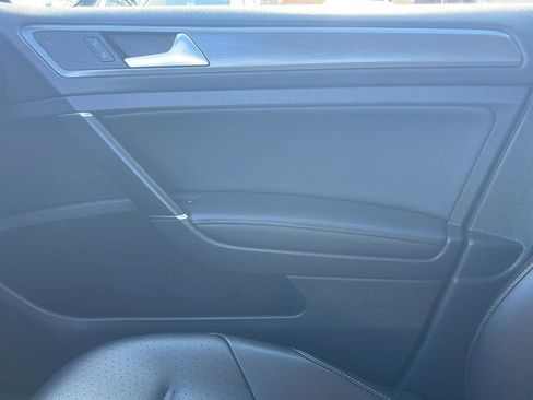 Used 2021 Volkswagen Golf 4-Door image 35