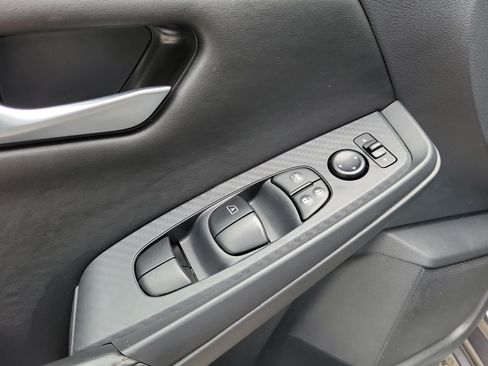 Certified 2025 Nissan Sentra SV FWD image 15