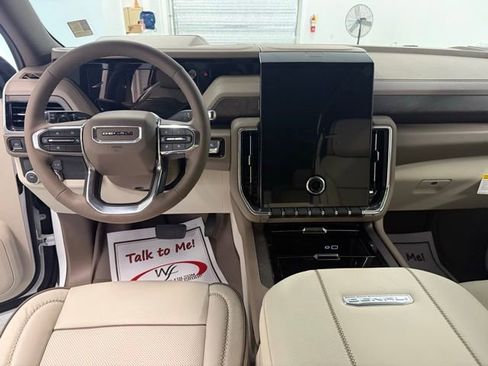 New 2026 GMC Yukon Denali w/ Sun & Power Step Package image 18