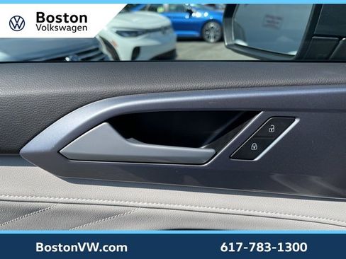 Used 2025 Volkswagen Taos SEL image 22