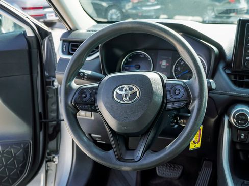 Used 2020 Toyota RAV4 LE w/ All Weather Liner Package AWD/4WD image 31