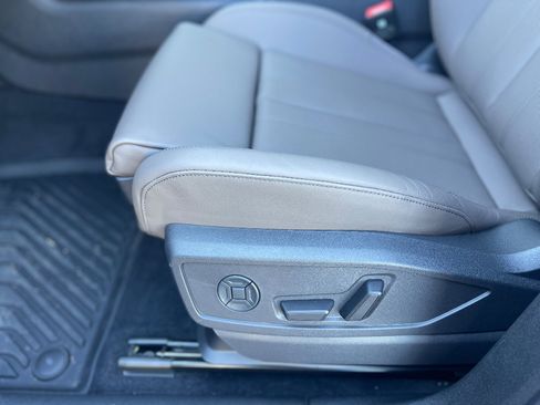 New 2025 Audi Q5 Premium Plus image 18