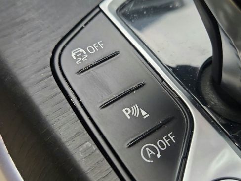 Used 2021 BMW 330i xDrive Sedan w/ Convenience Package image 39