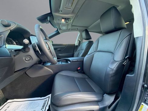 Certified 2025 Lexus ES 350 w/ Premium Package FWD image 30