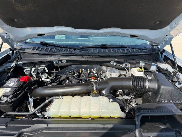 Used 2025 Ford Expedition Active RWD image 19