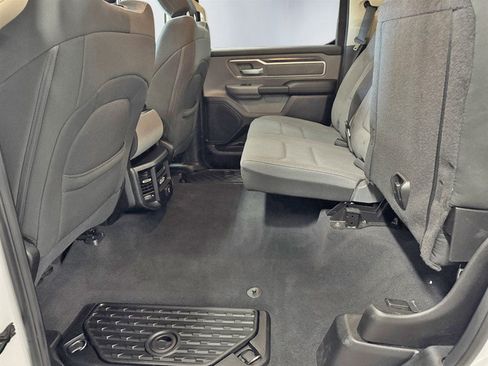 Used 2019 RAM 1500 Big Horn AWD/4WD image 19