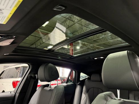 Used 2022 BMW X6 xDrive40i w/ M Sport Package AWD/4WD image 16