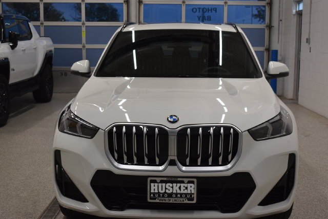 Used 2026 BMW X1 xDrive28i AWD/4WD image 3
