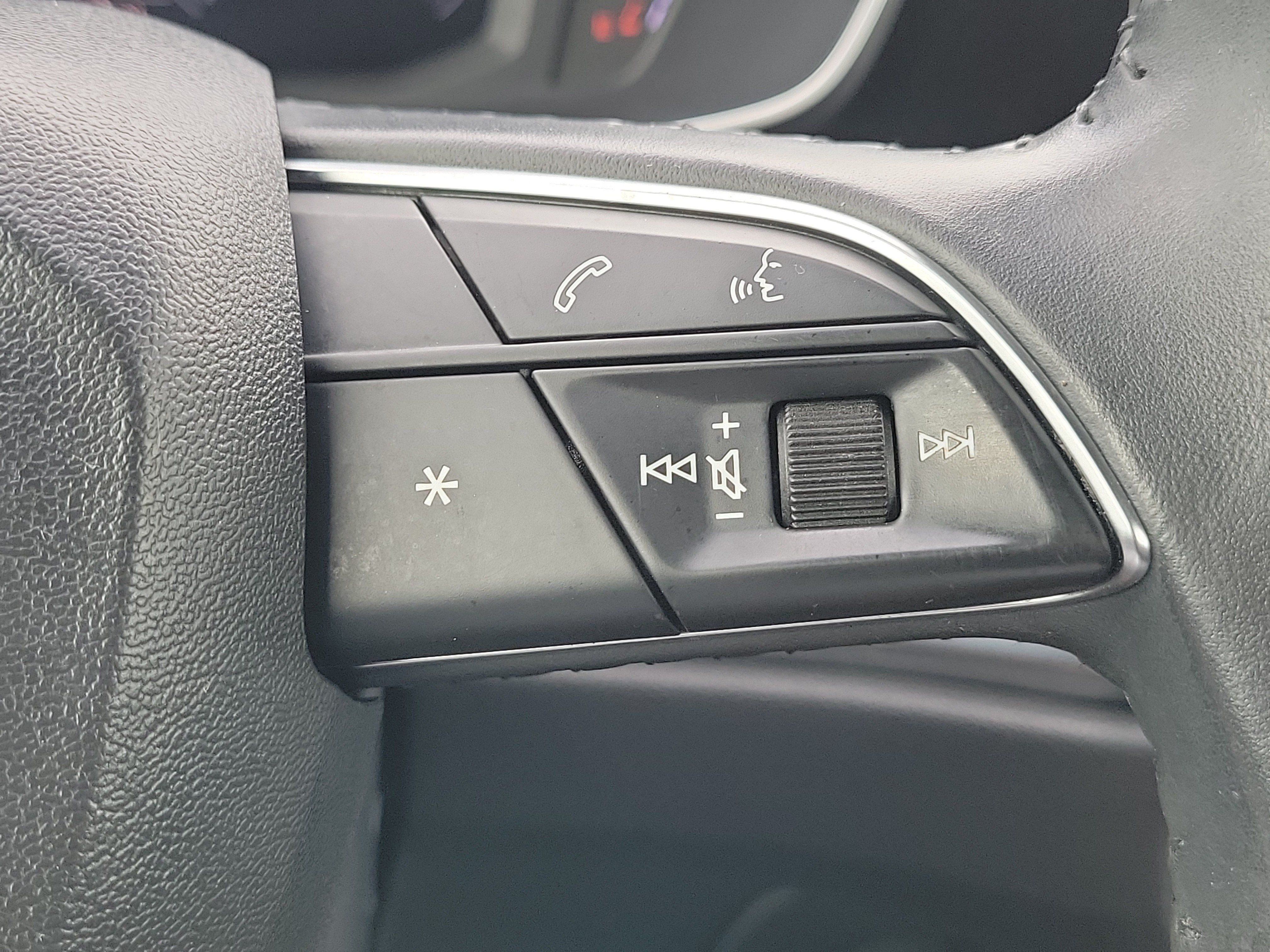 Used 2019 Audi Q3 2.0T Premium w/ Convenience Package AWD/4WD image 26