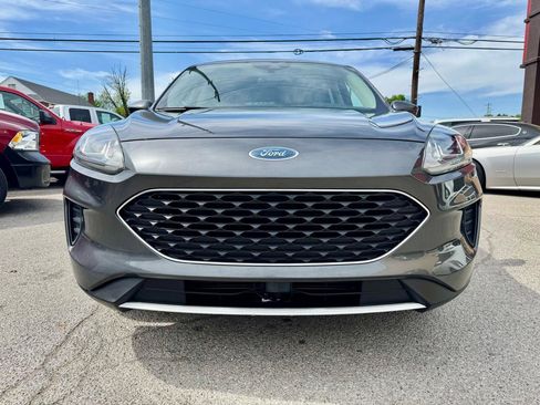 Used 2020 Ford Escape SE image 8