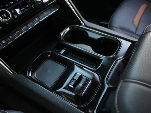 Used 2024 GMC Sierra 2500 AT4 w/ AT4 Premium Plus Package image 20