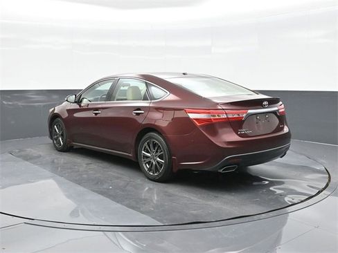 Used 2015 Toyota Avalon XLE image 8