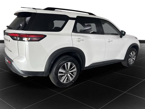 Used 2026 Nissan Pathfinder SL AWD/4WD image 5