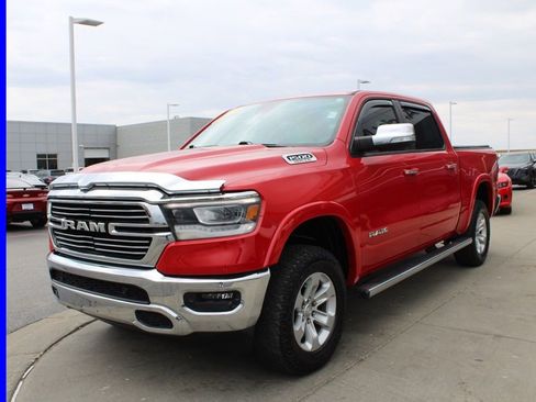 Used 2019 RAM 1500 Laramie AWD/4WD image 3