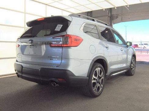 Used 2023 Subaru Ascent Limited w/ Technology Package AWD/4WD image 4
