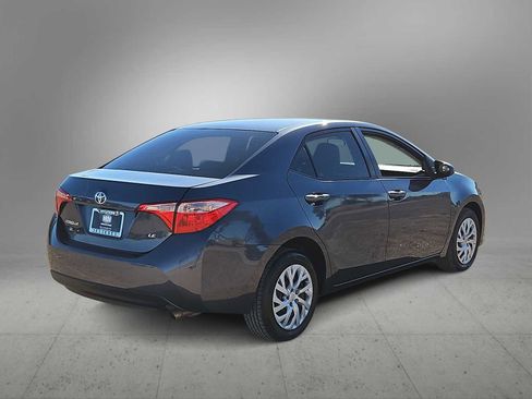 Used 2019 Toyota Corolla L image 8