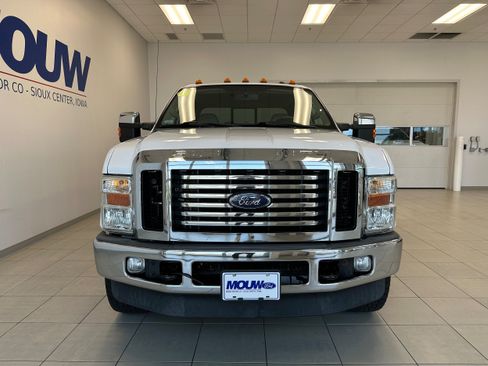 Used 2009 Ford F350 Lariat AWD/4WD image 3