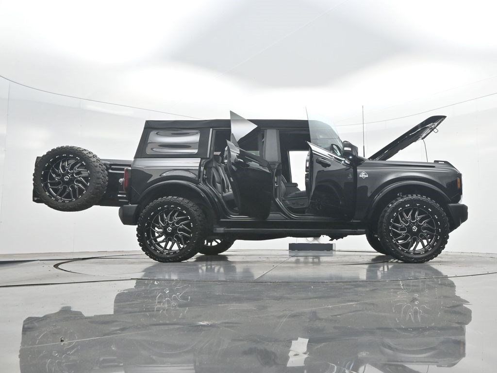 Used 2024 Ford Bronco Outer Banks AWD/4WD image 90