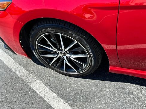 Used 2023 Toyota Camry SE w/ Cold Weather Package image 13