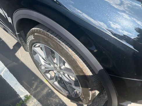 Used 2023 Acura MDX SH-AWD w/ Technology Package image 4