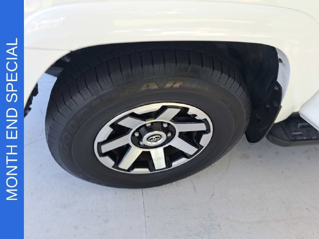 Used 2021 Toyota 4Runner TRD Off-Road Premium AWD/4WD image 28