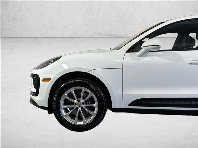 Certified 2026 Porsche Macan AWD/4WD image 27
