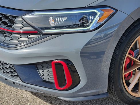 Used 2024 Volkswagen Jetta GLI 40th Anniversary Edition image 9