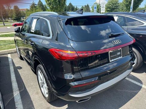 Certified 2025 Audi Q5 Premium Plus w/ Premium Plus AWD/4WD image 33