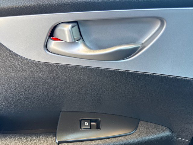 Used 2023 Kia Forte LXS FWD image 6