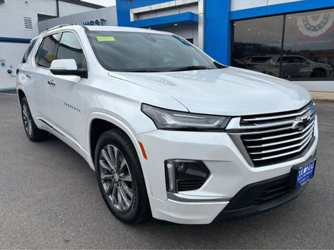 Used 2023 Chevrolet Traverse Premier image 15