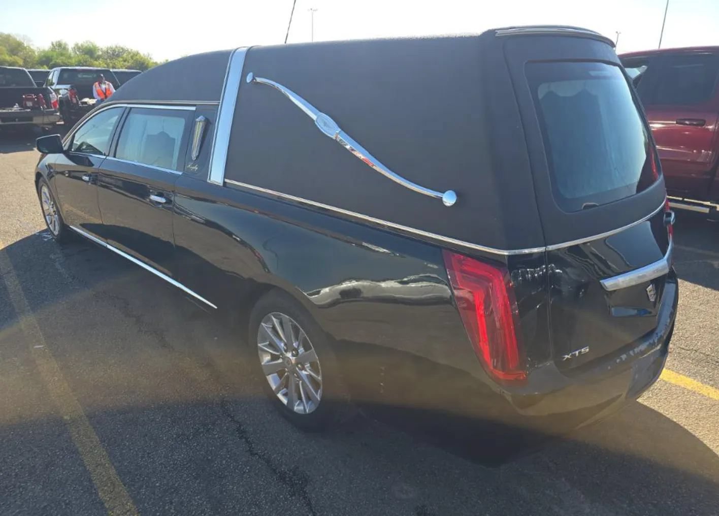 Used 2015 Cadillac XTS Hearse FWD image 2
