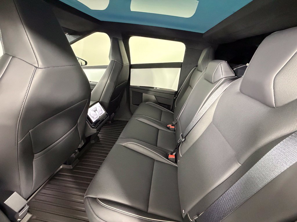Used 2024 Tesla Cybertruck Cyberbeast AWD/4WD image 30