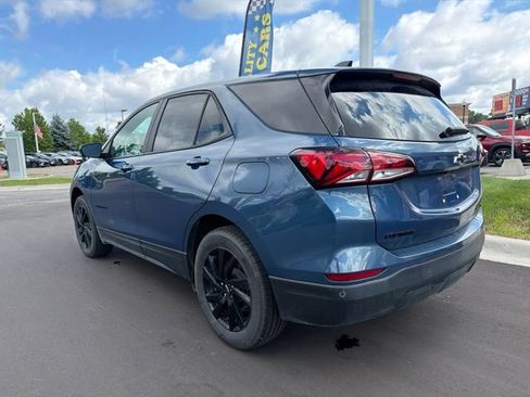 Used 2024 Chevrolet Equinox LS w/ LS Convenience Package AWD/4WD image 2