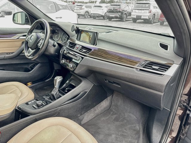 Used 2017 BMW X1 xDrive28i AWD/4WD image 25