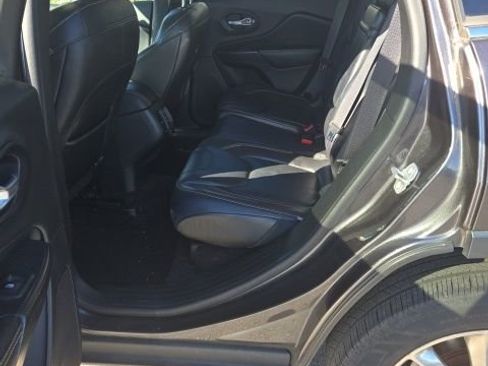 Used 2016 Jeep Cherokee Limited image 15