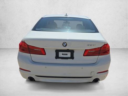 Used 2018 BMW 530i RWD image 7