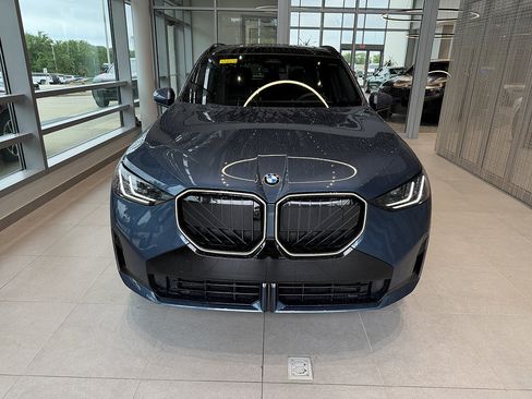 New 2026 BMW X3 xDrive30i w/ Premium Package AWD/4WD image 2
