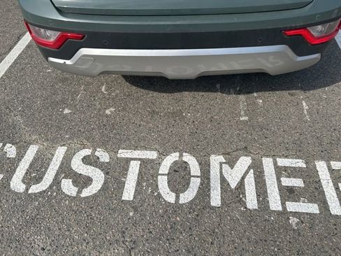 Used 2023 Kia Niro EX image 21