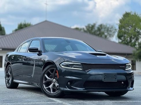 Used 2019 Dodge Charger GT RWD image 3