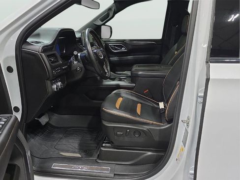 Used 2024 GMC Yukon XL AT4 w/ AT4 Premium Package image 7