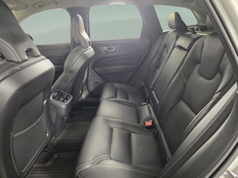Used 2023 Volvo XC60 B6 Ultimate w/ Protection Package Premier image 15