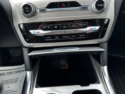 Used 2022 Ford Explorer XLT w/ Equipment Group 202A image 15