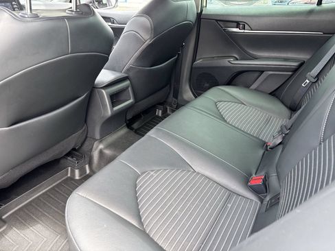 Used 2021 Toyota Camry SE FWD image 15