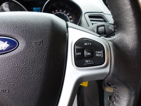 Used 2019 Ford Fiesta SE FWD image 25