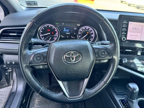 Used 2023 Toyota Camry SE w/ Cold Weather Package image 13